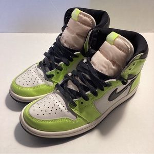 Air Jordan 1 Retro High OG Visionaire Size 6